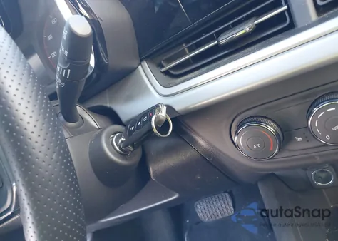 2025 Chevrolet Trax Fwd 1Rs from USA, damaged, VIN KL77LGEPXSC125526